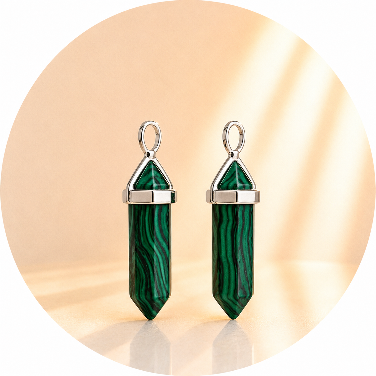 CIONDOLO PRISMA IN MALACHITE SINTETICA - Trasformazione, protezione e crescita personale | Scopri su Clorophilla Shop