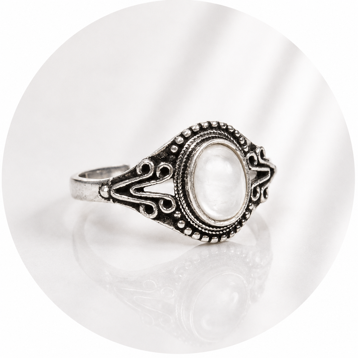 ANELLO VINTAGE CON CRISTALLO DI ROCCA - Consapevolezza e armonia | Scopri su Clorophilla Shop