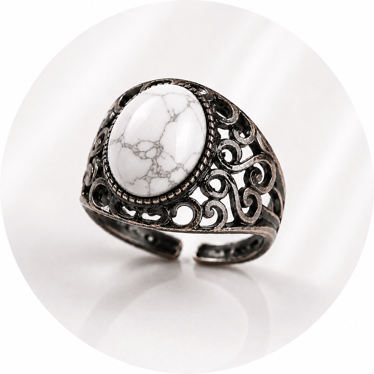 ANELLO CON HOWLITE IN OTTONE - Serenità ed equilibrio emotivo - Clorophilla Shop