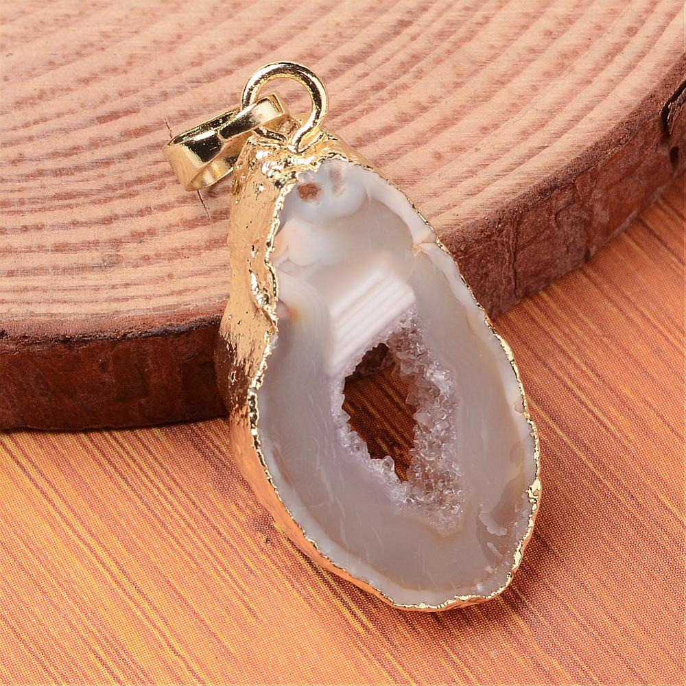 CIONDOLO FETTA GEODE DI AGATA LAMINA ORO - Armonia, benessere e positività - Clorophilla Shop