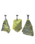CIONDOLO IN SERPENTINO (NUOVA GIADA) GREZZO - Equilibrio, protezione e rinnovamento - Clorophilla Shop