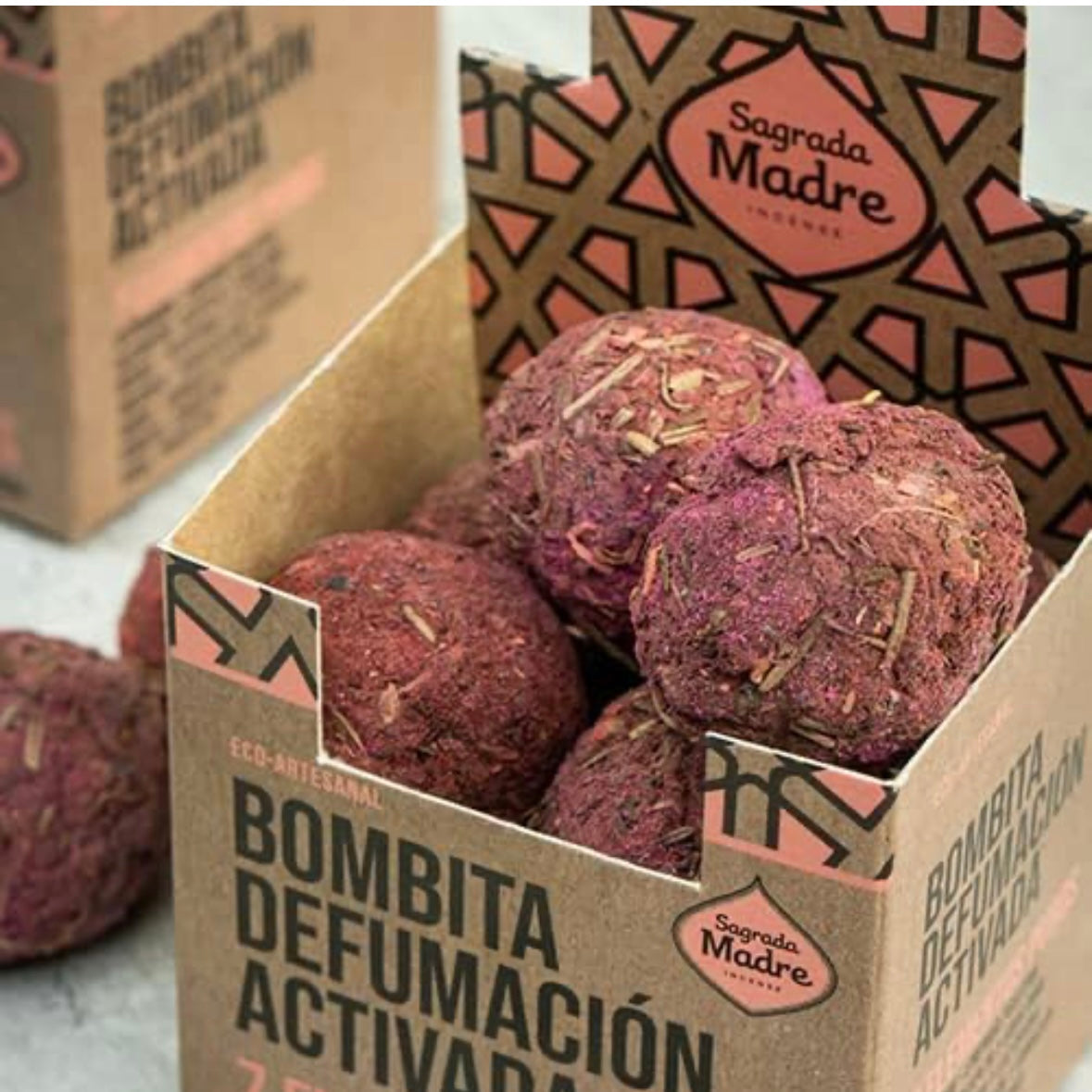 Sagrada Madre BOMBITA Smudge di Erbe naturali artigianali - 7 Elementi puri | Scopri su Clorophilla Shop