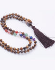 Mala Tibetana in Occhio di Tigre 7 chakra con Nappa - Collana Rosario 108 Perle - Clorophilla Shop