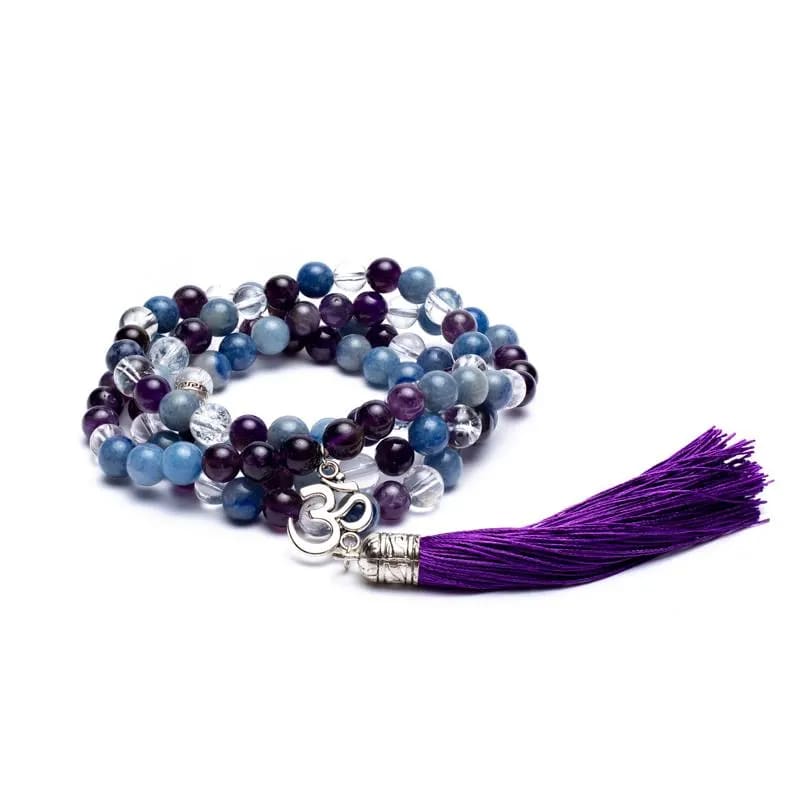MALA TIBETANA OM IN AMETISTA, AVVENTURINA BLU E CRISTALLO DI ROCCA - Calma e chiarezza mentale | Scopri su Clorophilla Shop