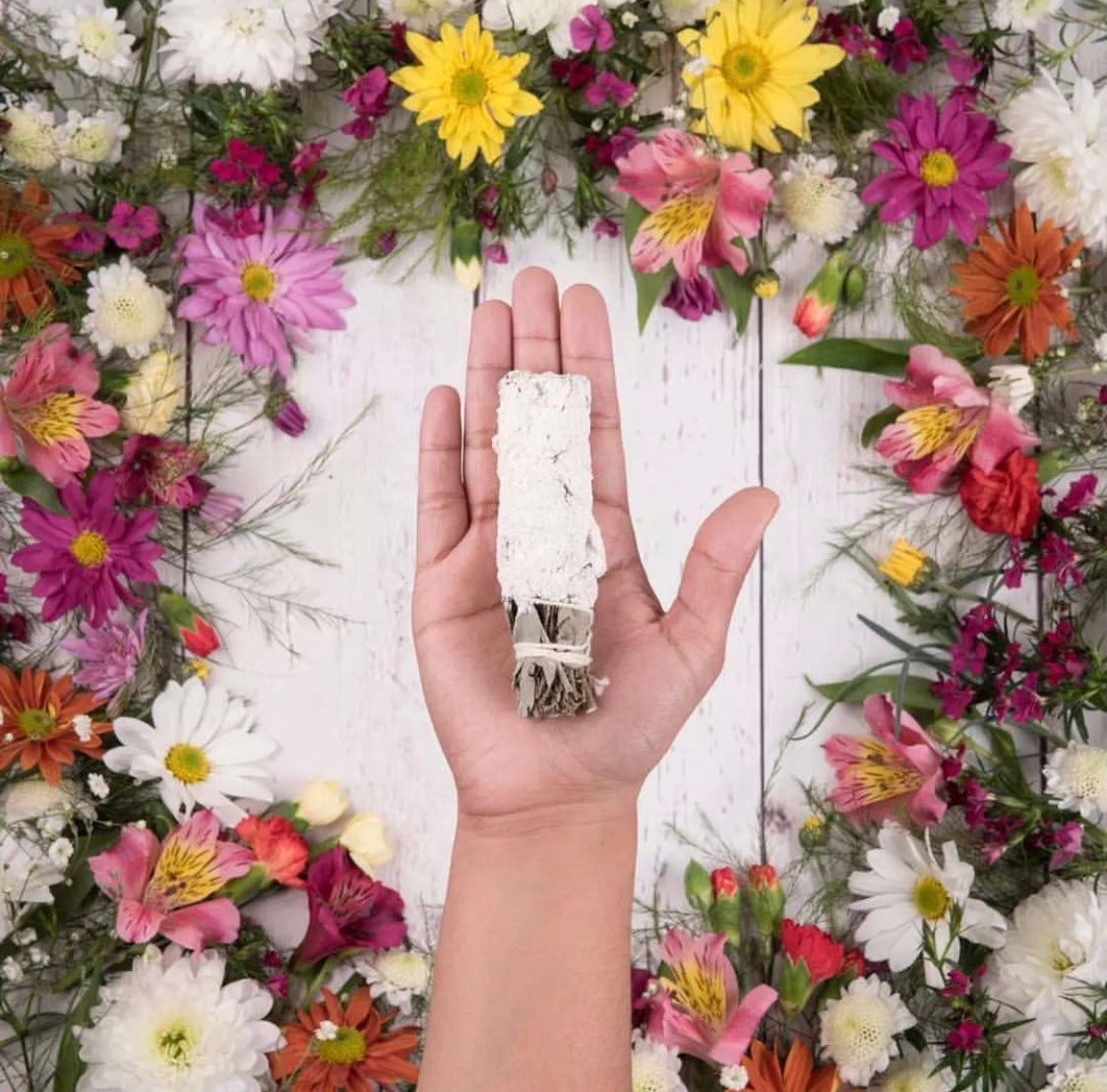 Sagrada Madre Smudge di erbe artigianali - Salvia e Yagra | Scopri su Clorophilla Shop